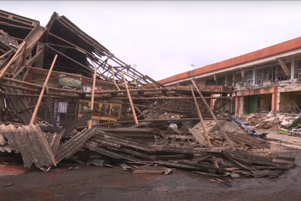 Abuja UTC Demolition! Federal Capital Development Authority officials demolished at least 480 shops at the popular UTC in Garki. 